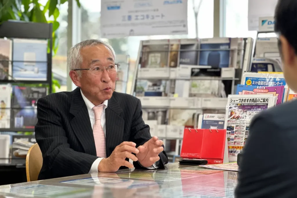 楽しく話す藤井社長
