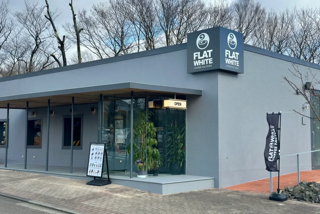 フラットホワイトフラッグシップ